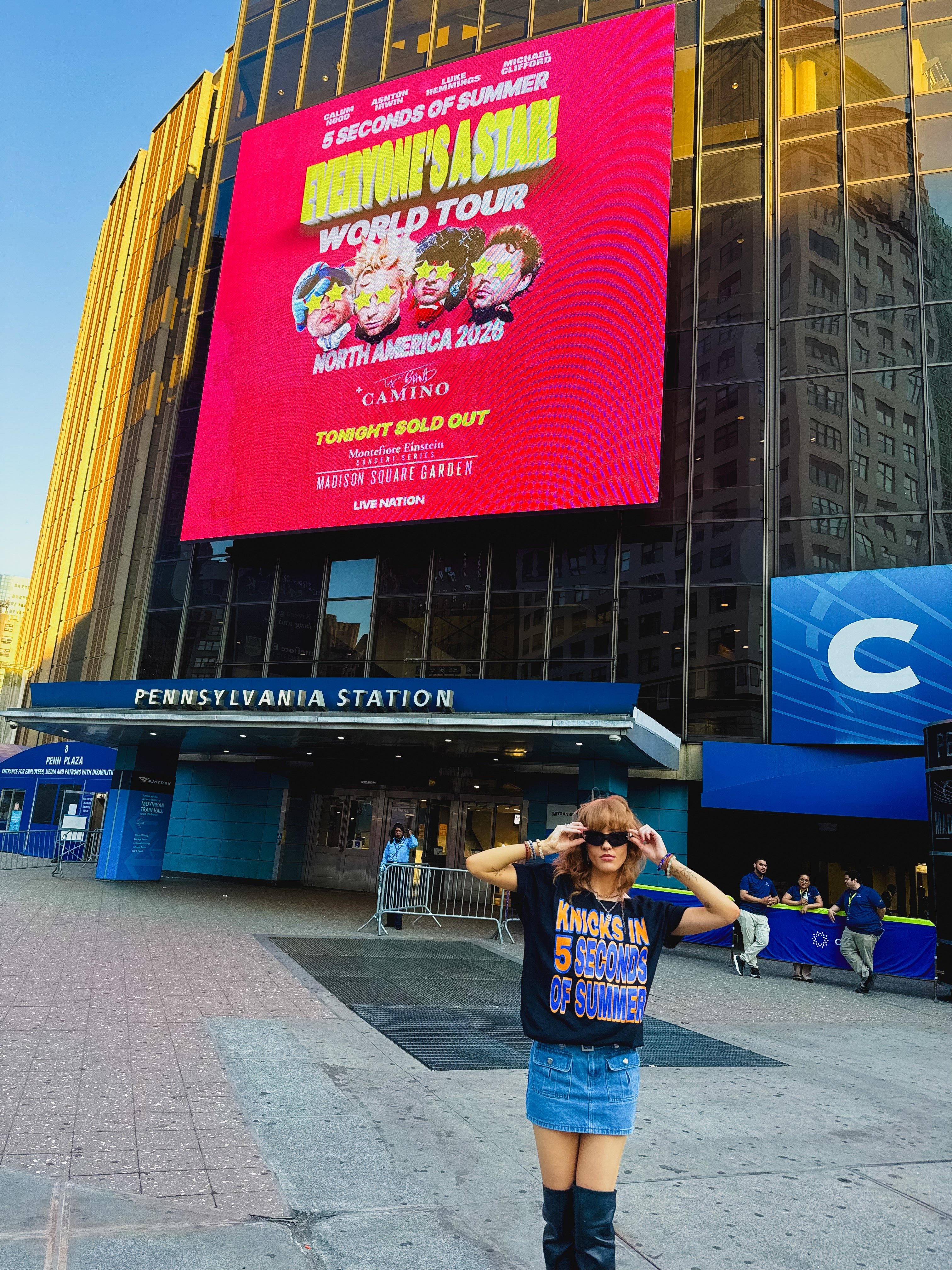 KNICKS IN 5 SECONDS OF SUMMER Shirt